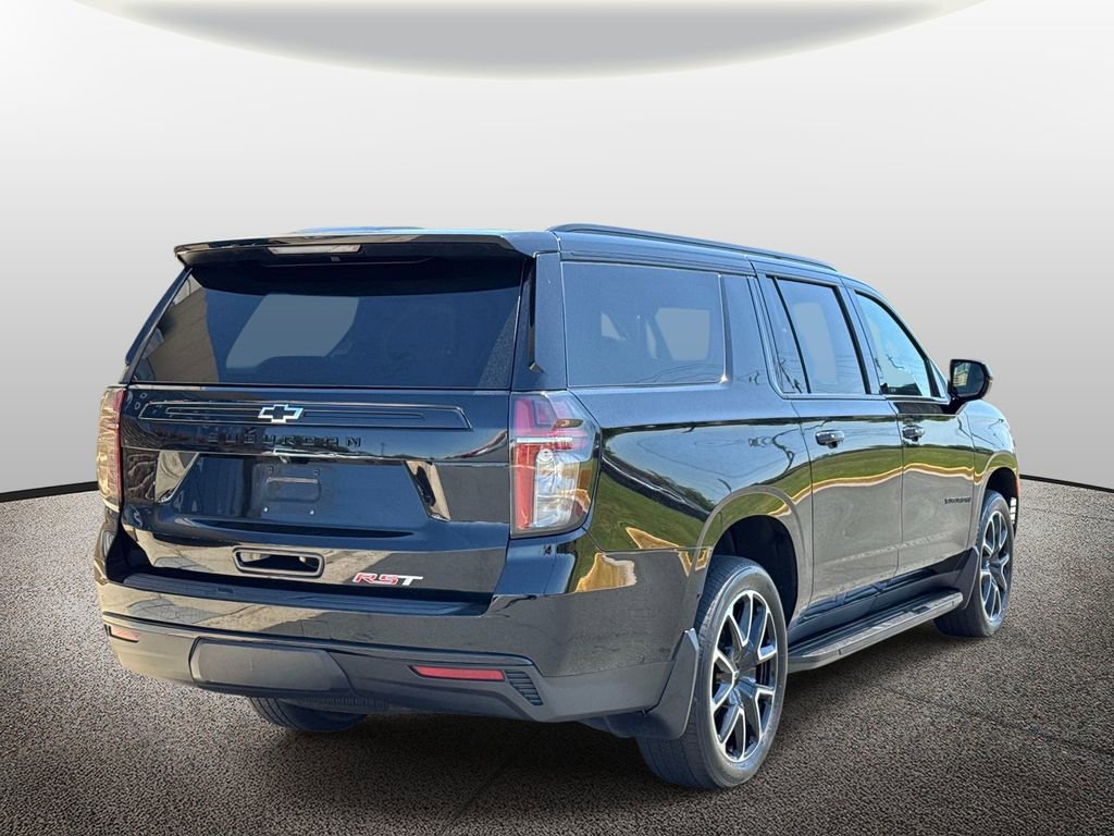 Used 2023 Chevrolet Suburban RST AWD/4WD image 2