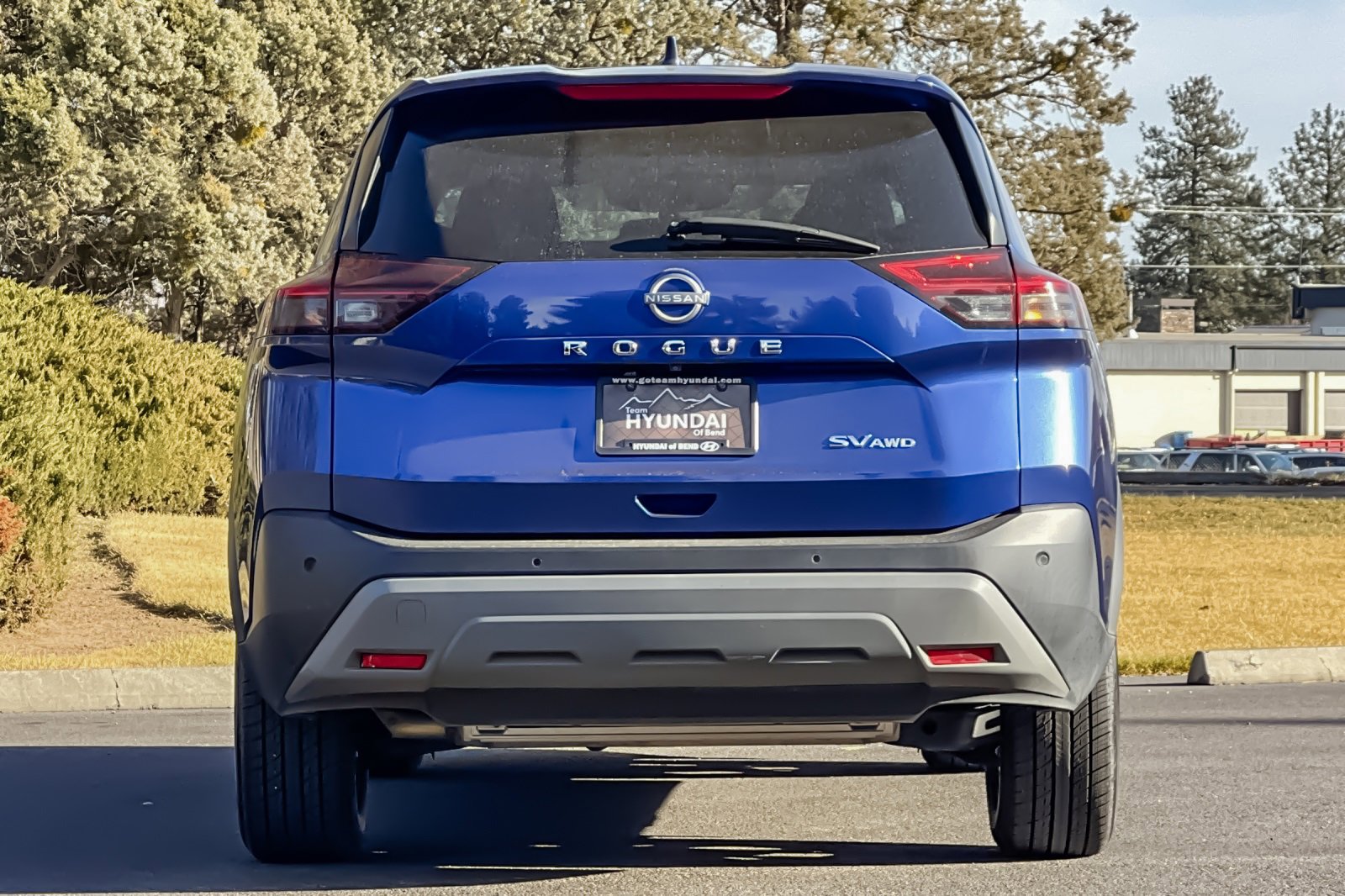Used 2023 Nissan Rogue SV image 5