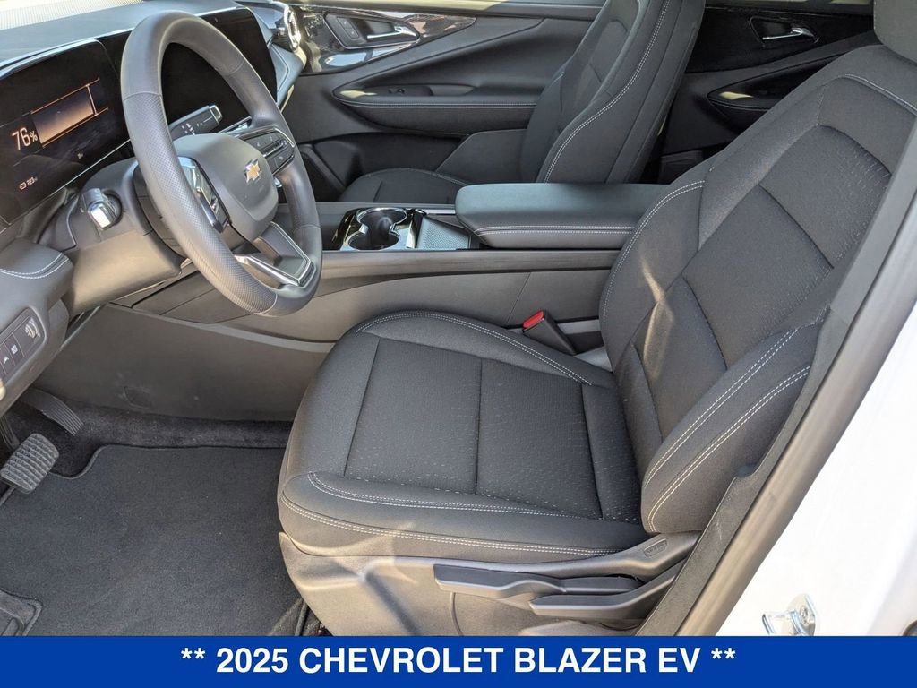 New 2025 Chevrolet Blazer EV LT AWD/4WD image 13