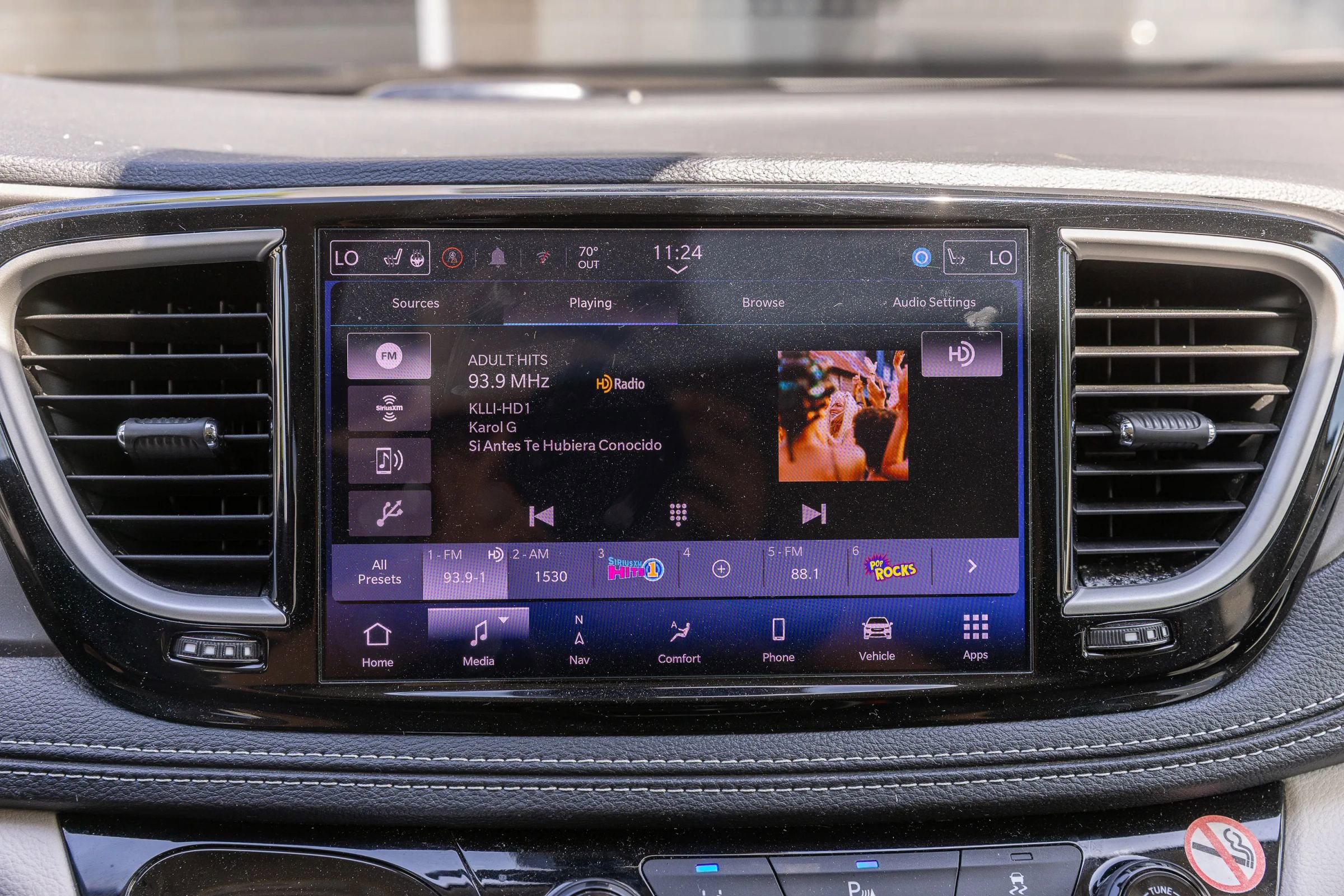 Used 2024 Chrysler Pacifica Limited FWD image 21