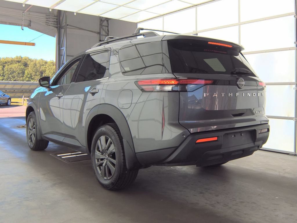 Used 2024 Nissan Pathfinder SV AWD/4WD image 4