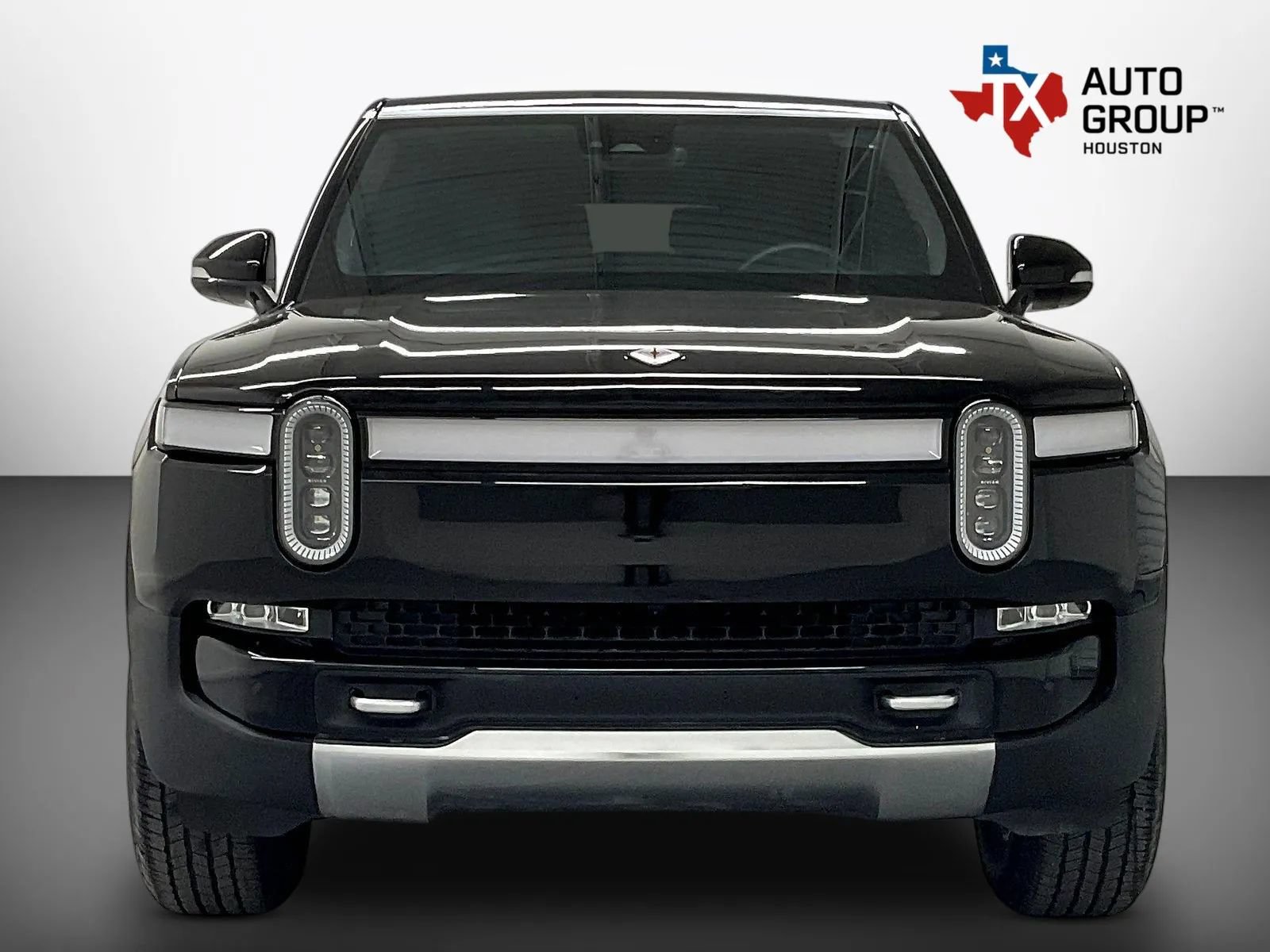Used 2023 Rivian R1S Adventure Quad AWD/4WD image 6