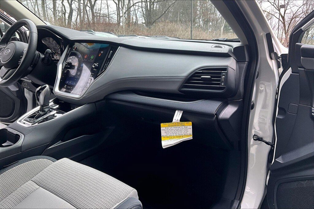 Certified 2022 Subaru Outback Premium image 11