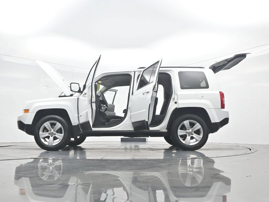 Used 2014 Jeep Patriot Sport w/ Power Value Group AWD/4WD image 49