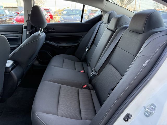 Used 2025 Nissan Altima 2.5 SV image 24