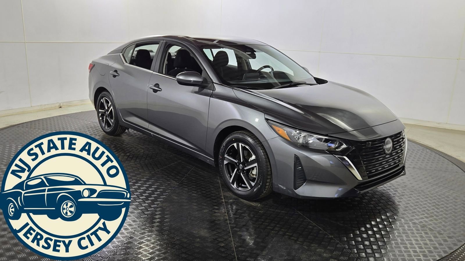 Used 2025 Nissan Sentra SV image 1