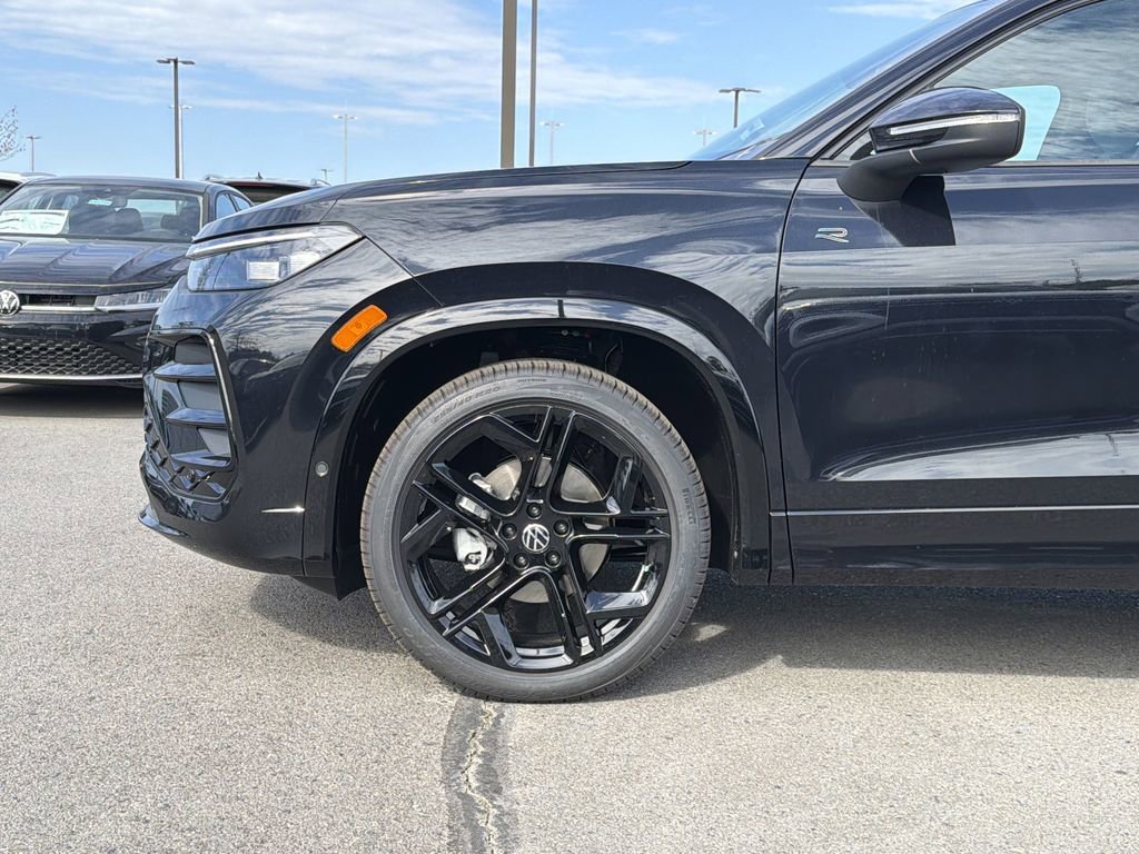 New 2026 Volkswagen Tiguan SE R-Line image 9