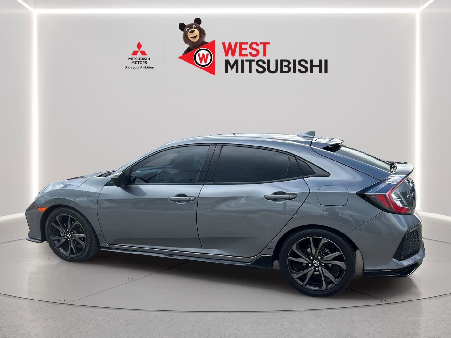 Used 2018 Honda Civic Sport image 8