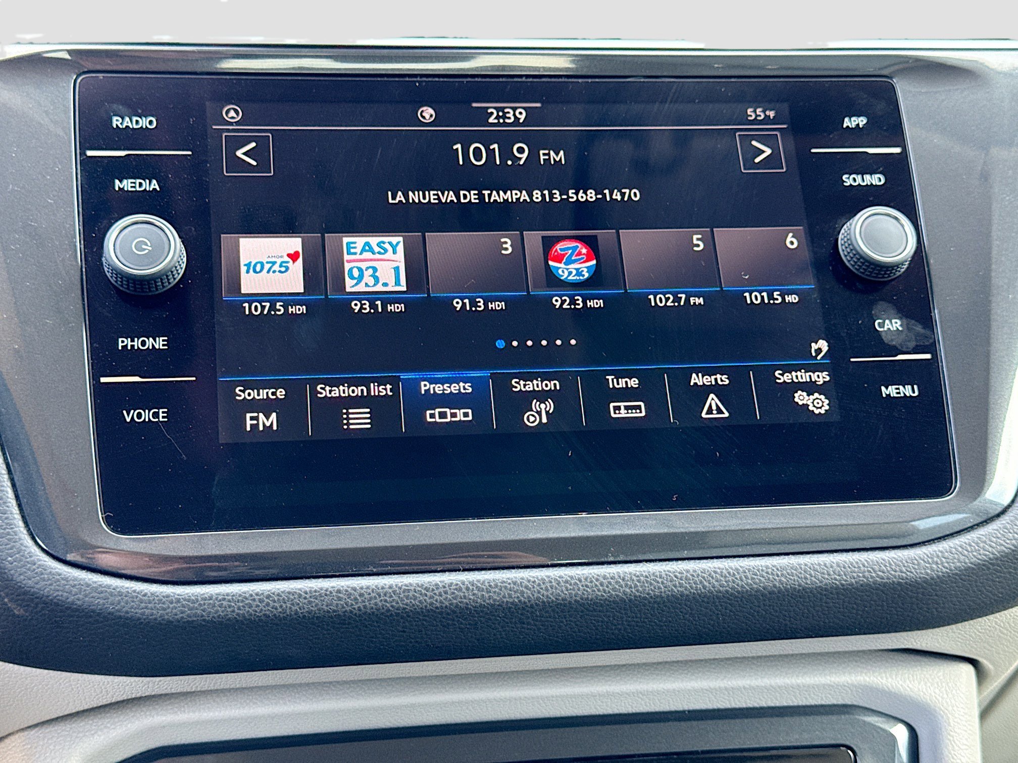 Used 2022 Volkswagen Tiguan SE image 32