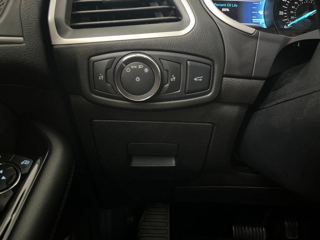 Used 2017 Ford Edge SEL w/ Equipment Group 201A AWD/4WD image 59