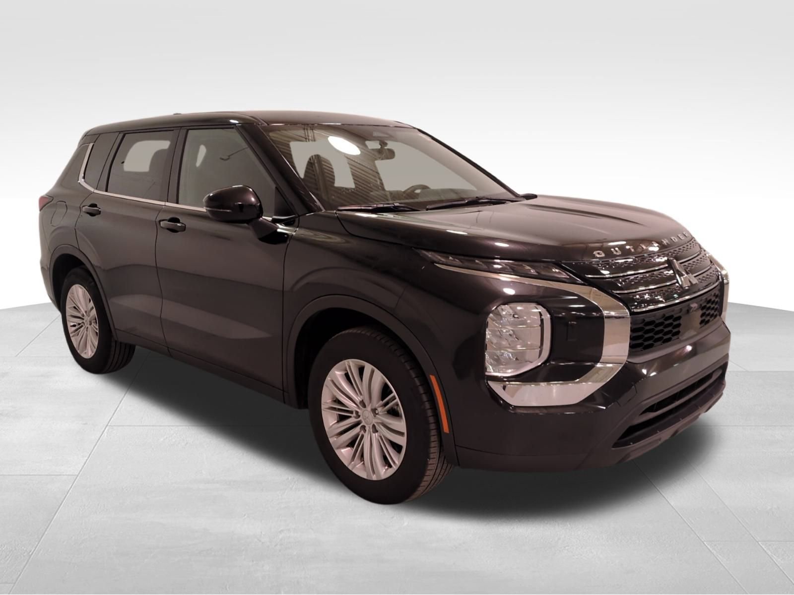 Used 2024 Mitsubishi Outlander ES