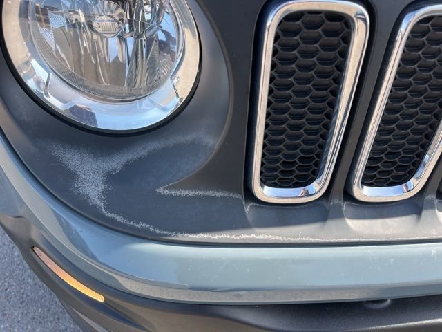 Used 2017 Jeep Renegade Latitude w/ Popular Equipment Group AWD/4WD image 2