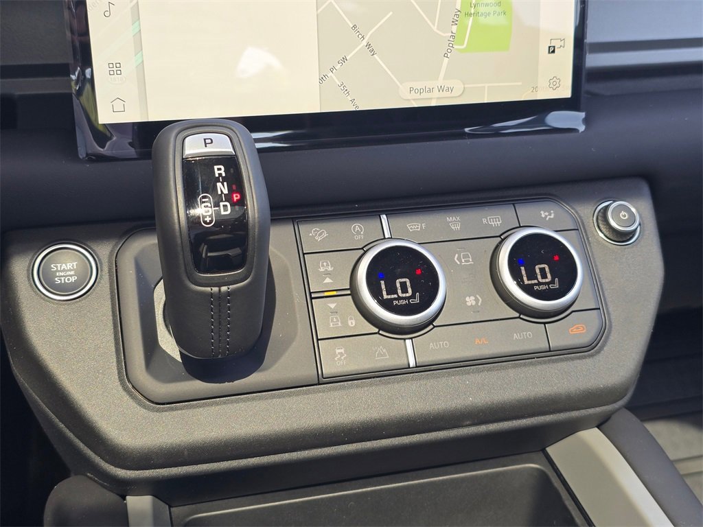New 2025 Land Rover Defender 110 X image 16