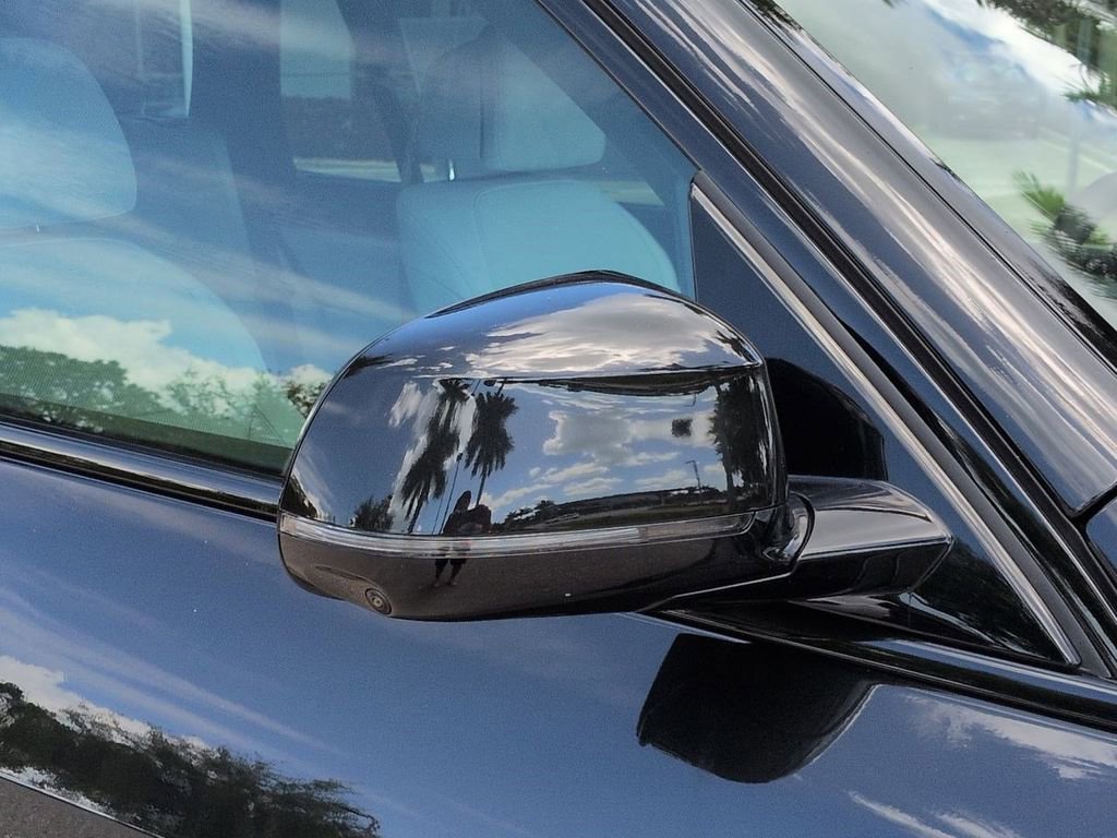 New 2026 BMW X5 xDrive40i w/ Executive Package image 12