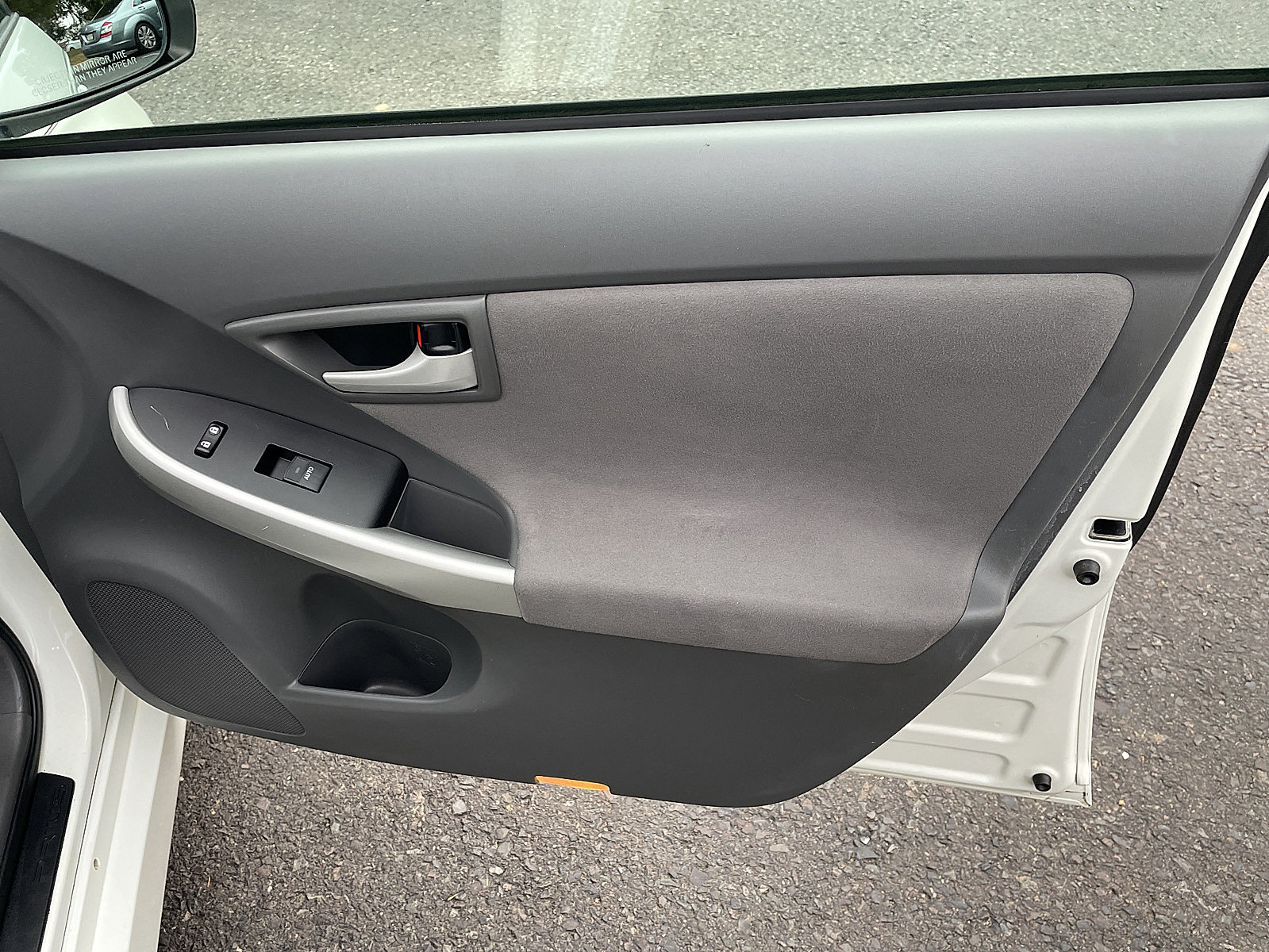 Used 2010 Toyota Prius Two FWD image 31