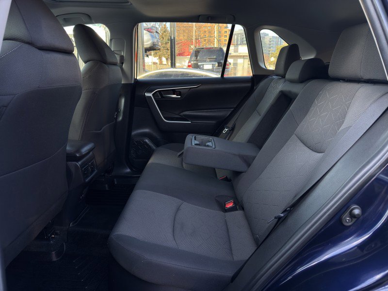 Used 2021 Toyota RAV4 XLE w/ Convenience Package image 34
