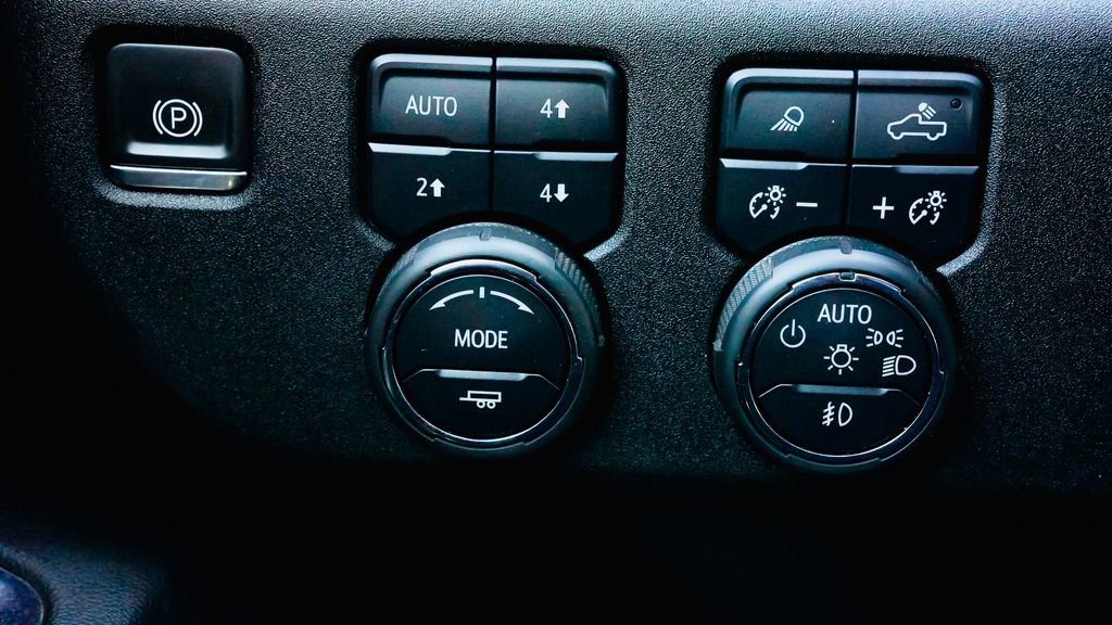 Used 2024 Chevrolet Silverado 2500 LTZ w/ LTZ Plus Package image 19