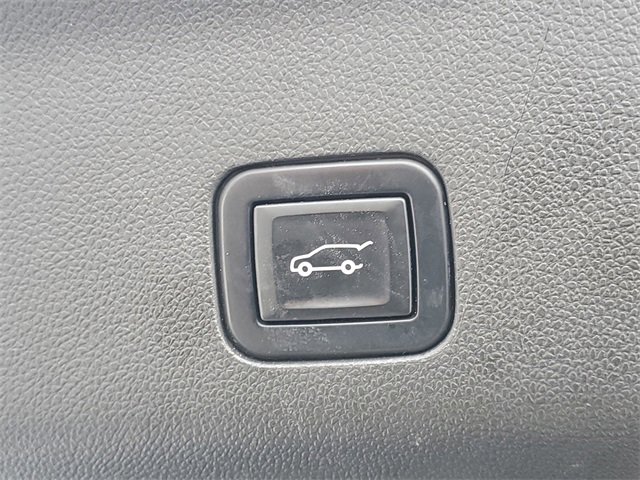 Certified 2023 Chevrolet Tahoe Z71 w/ Luxury Package image 8