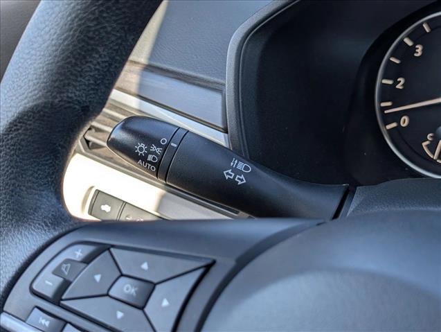 Used 2025 Nissan Altima 2.5 SV FWD image 15