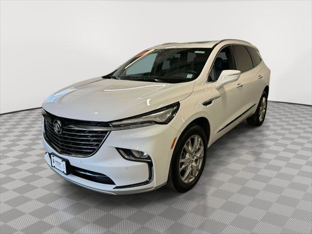 Certified 2024 Buick Enclave Essence w/ Experience Buick Package image 3