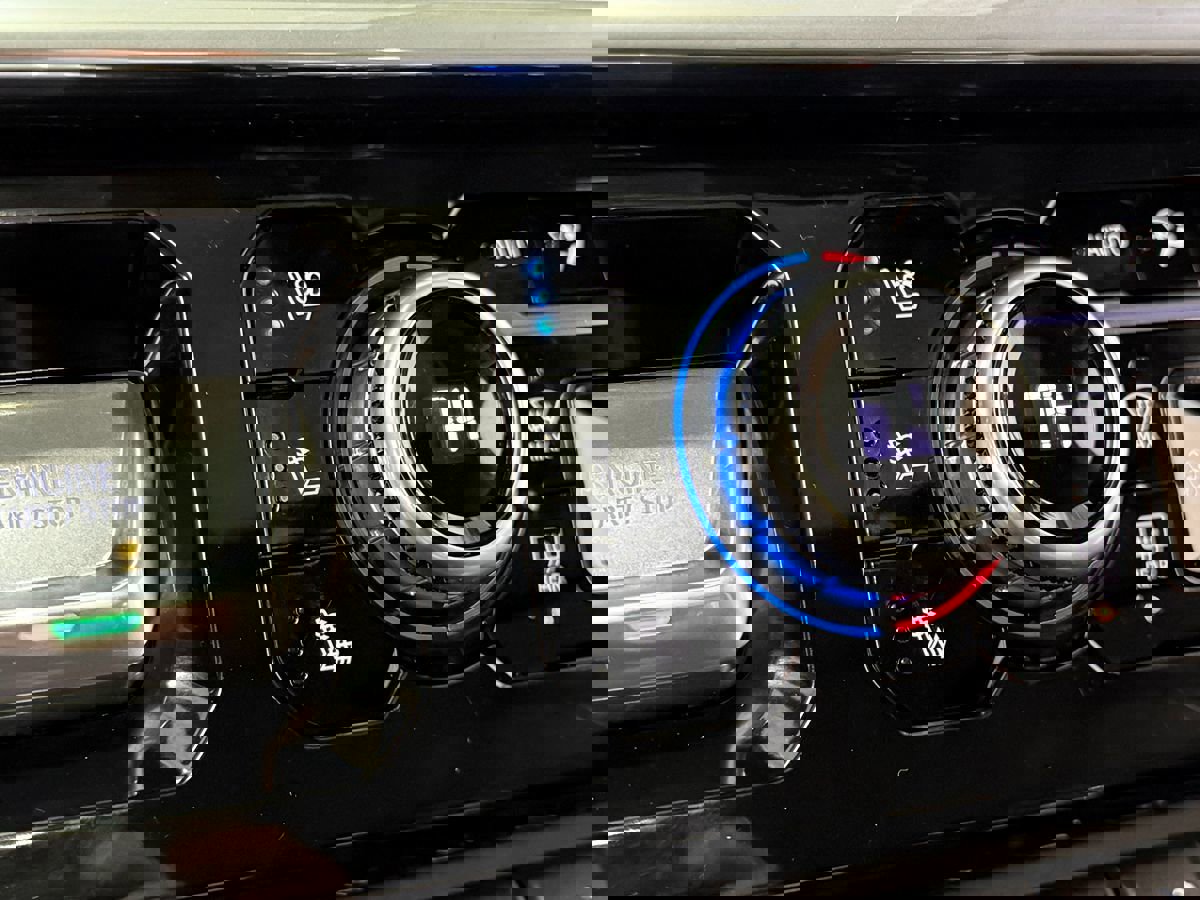 Used 2024 GMC Sierra 2500 Denali w/ Denali Reserve Package image 30