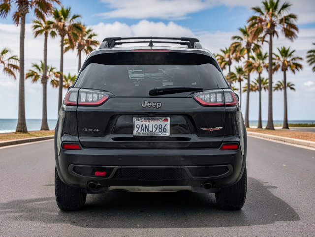 Used 2021 Jeep Cherokee Trailhawk AWD/4WD image 6