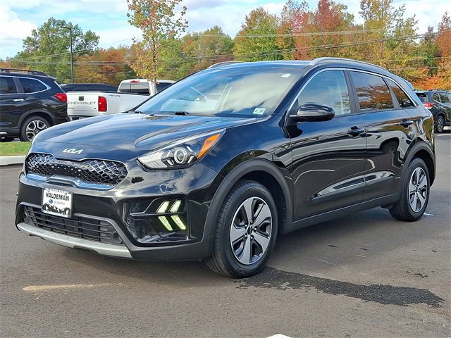 Used 2022 Kia Niro LX image 3