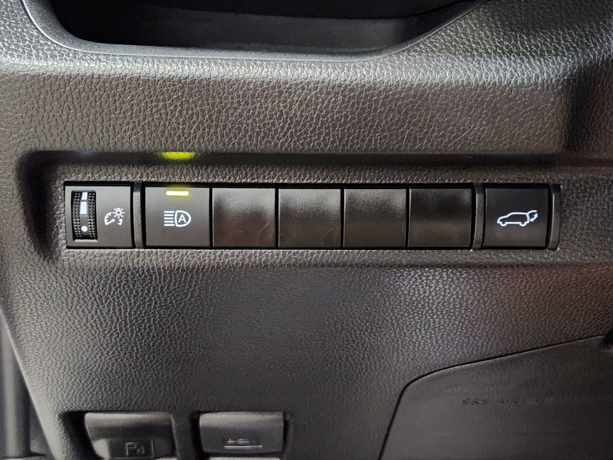 Used 2024 Toyota RAV4 XLE Premium image 39