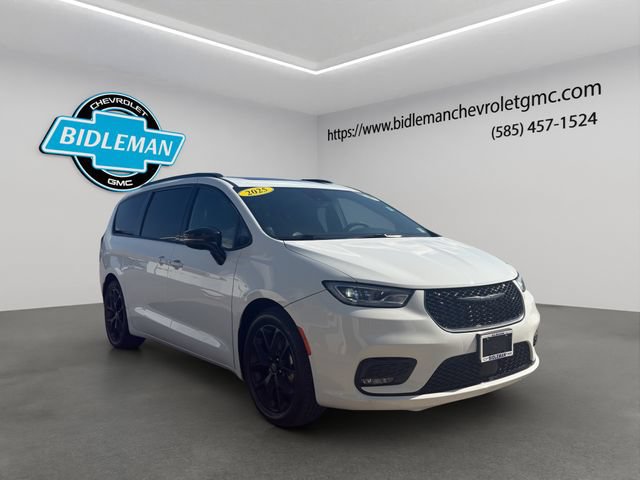 Used 2025 Chrysler Pacifica Limited