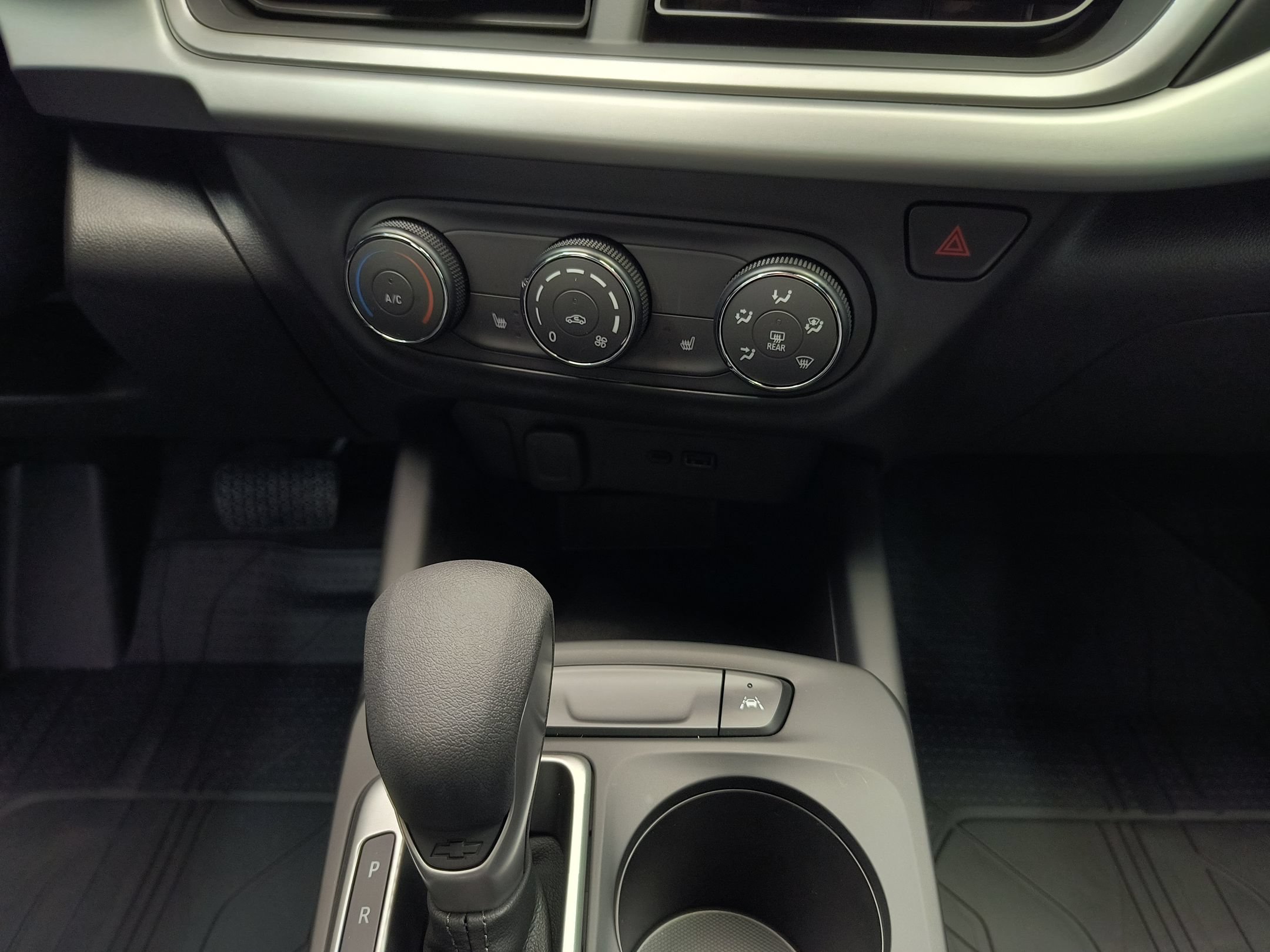 New 2026 Chevrolet Trax LS w/ LS Convenience Package FWD image 15