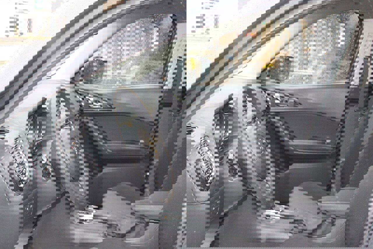 Used 2014 MAZDA MAZDA3 i Sport image 14