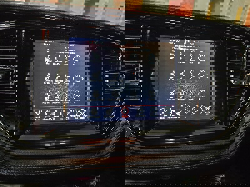 Used 2022 Dodge Durango GT image 35