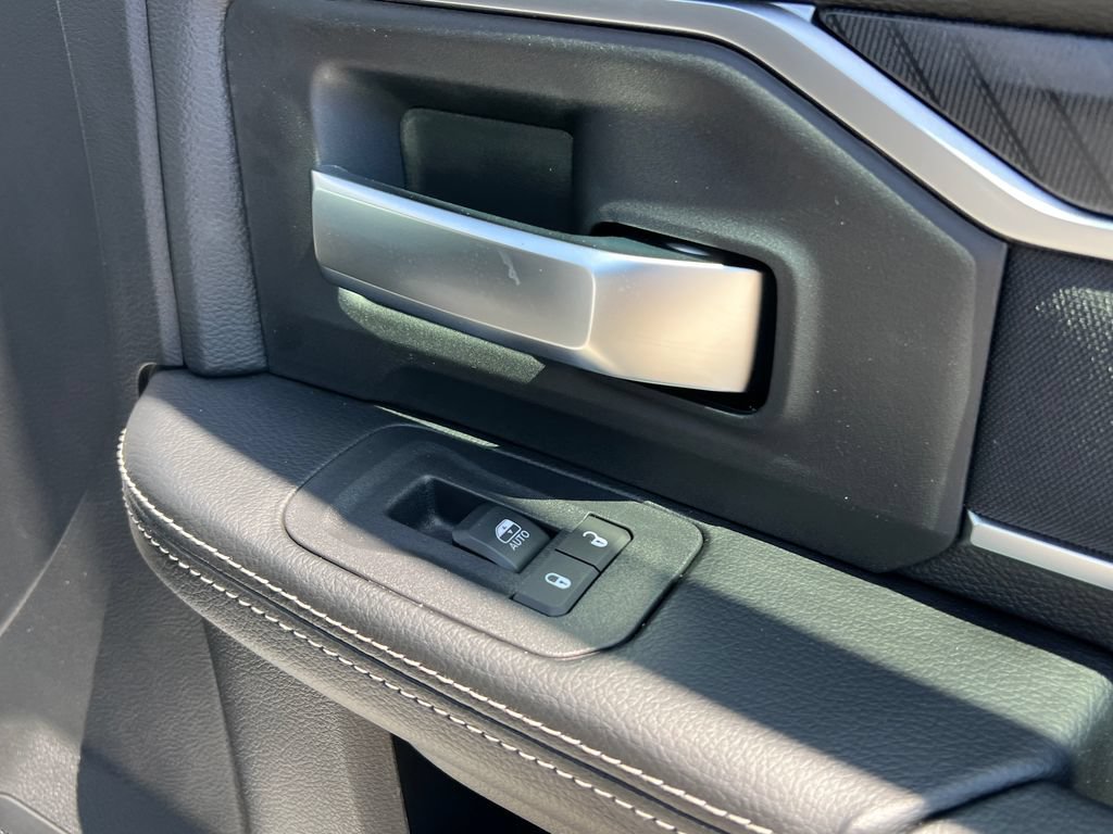 New 2026 RAM 3500 Big Horn AWD/4WD image 16