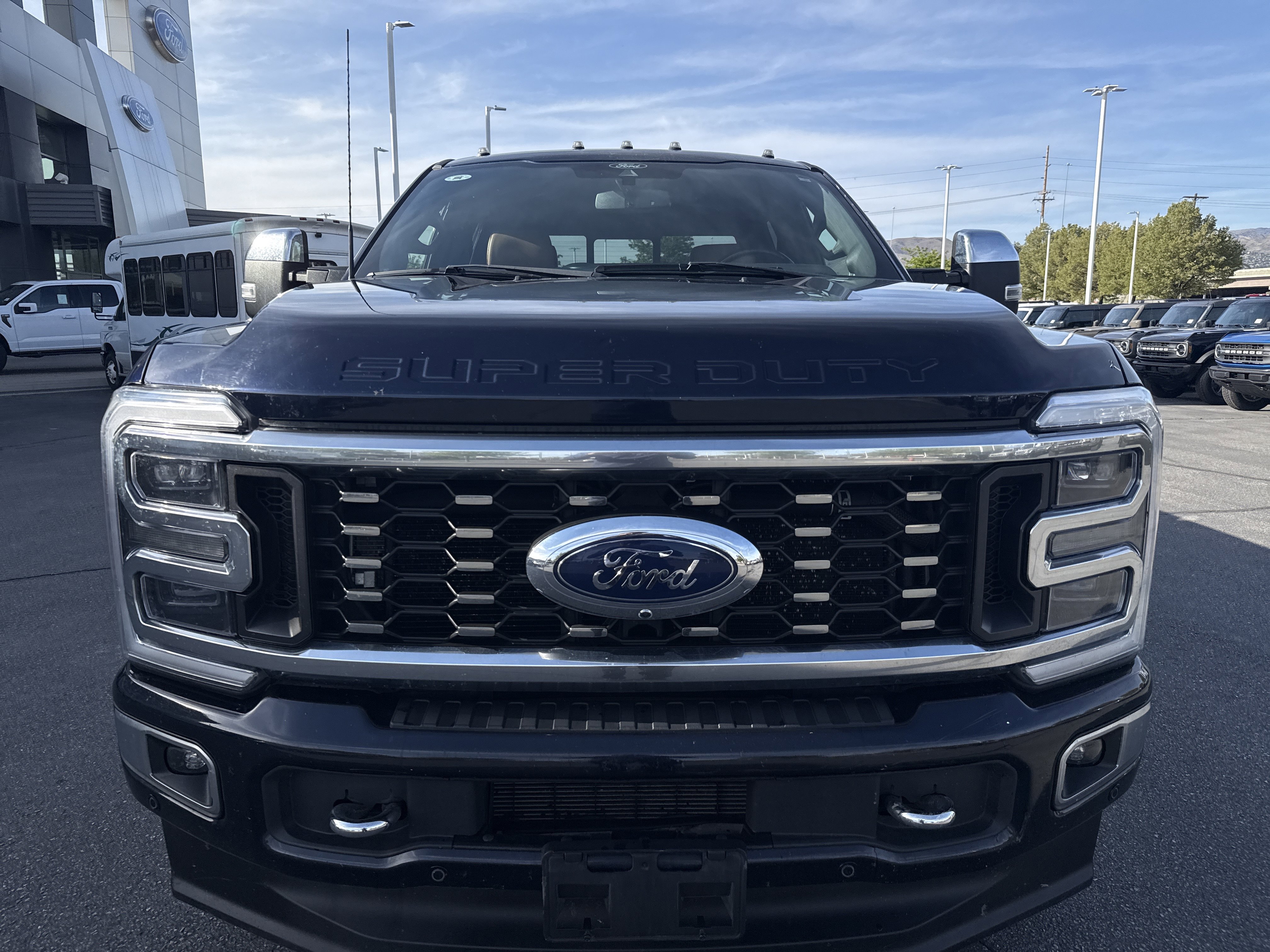 Used 2024 Ford F350 Platinum w/ FX4 Off-Road Package AWD/4WD image 8
