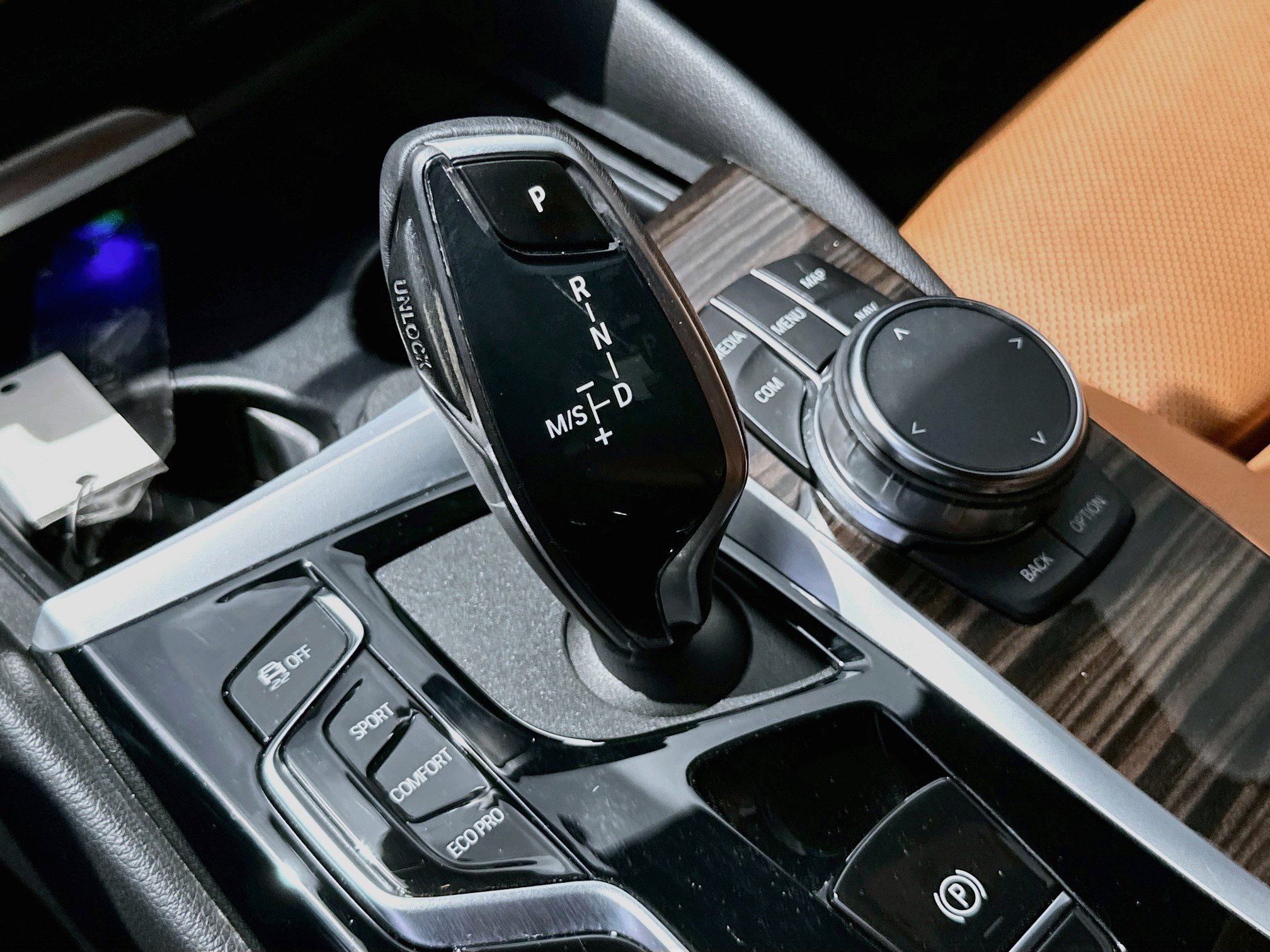 Used 2023 BMW 530i w/ Convenience Package RWD image 17