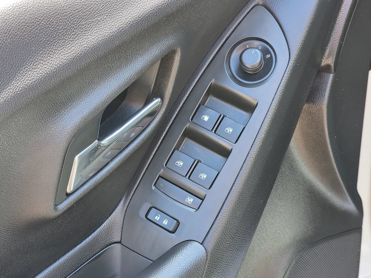 Used 2017 Chevrolet Trax LS FWD image 28