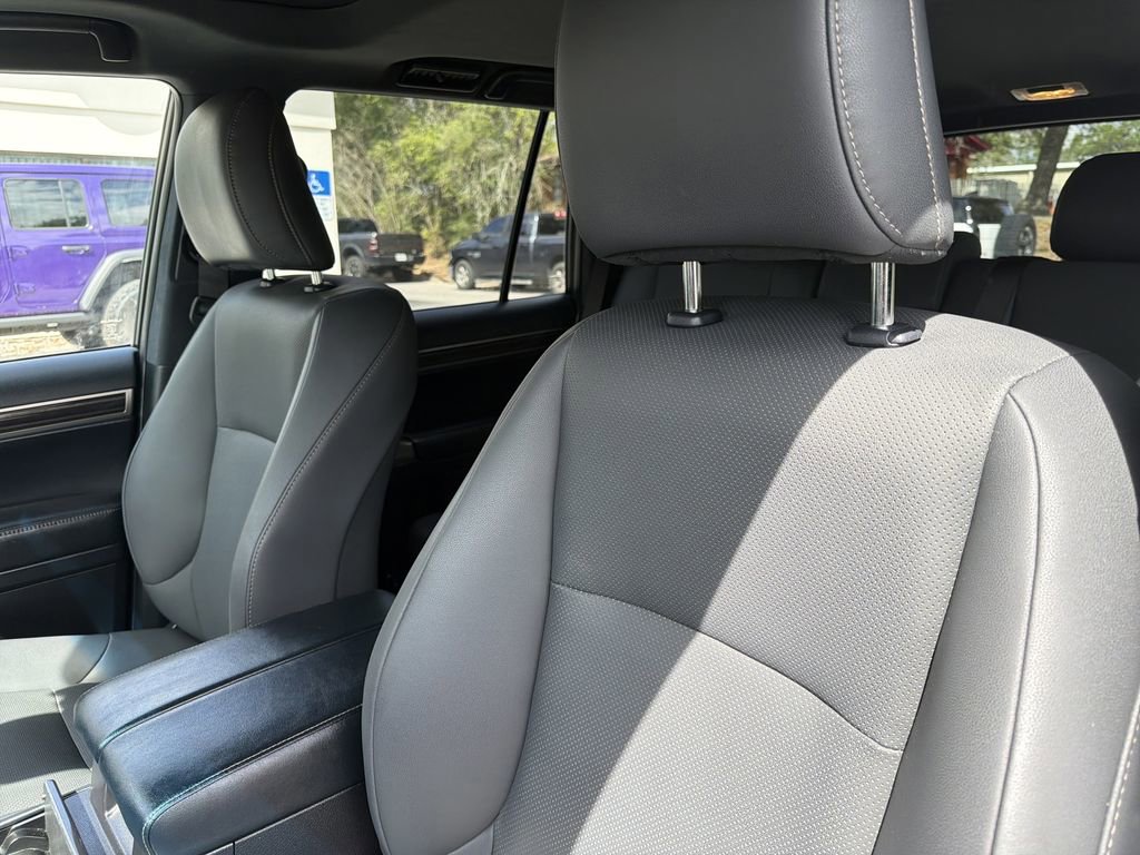 Used 2021 Lexus GX 460 Premium w/ Premium Package image 12