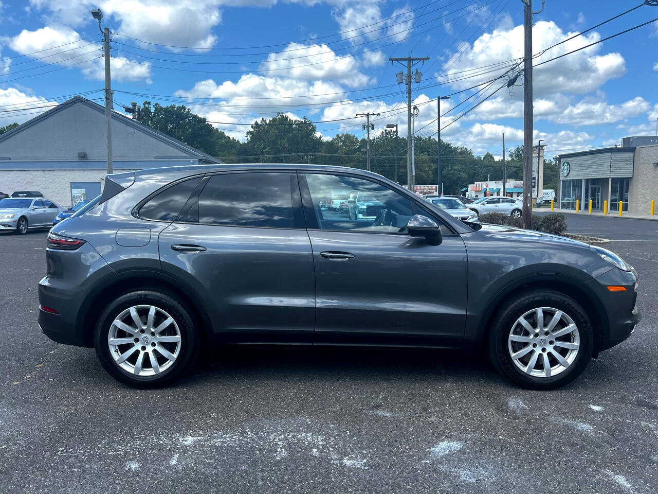 Used 2021 Porsche Cayenne image 4