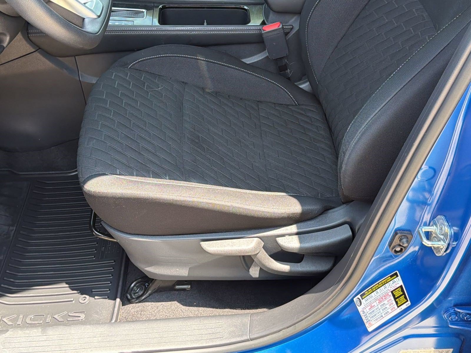 Used 2021 Nissan Kicks SV FWD image 14