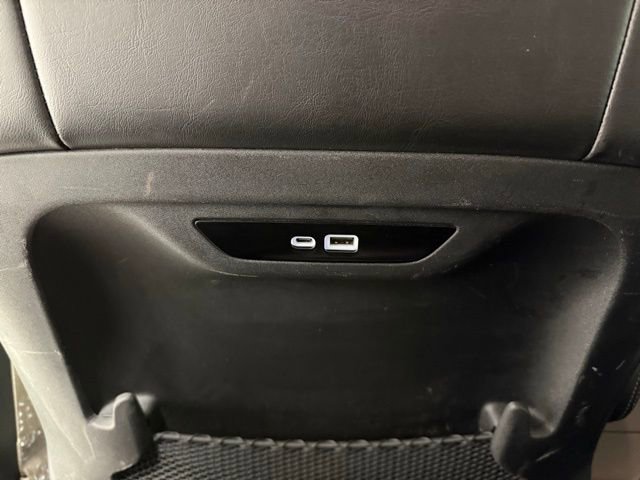 Used 2024 Chrysler Pacifica Touring-L image 26