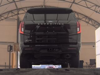 Used 2025 Ford Expedition Active AWD/4WD image 6
