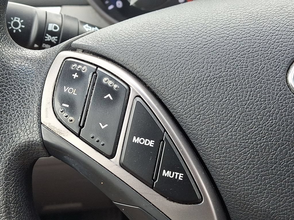 Used 2013 Hyundai Elantra GLS w/ Preferred Pkg FWD image 19