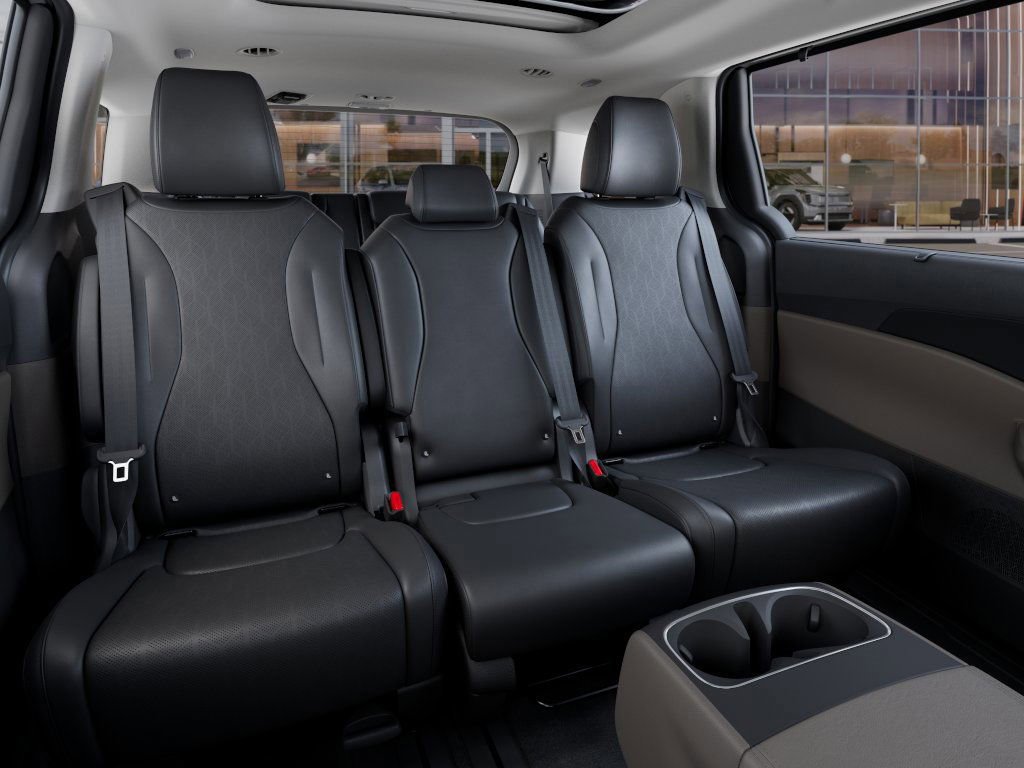 New 2025 Kia Carnival SX image 16