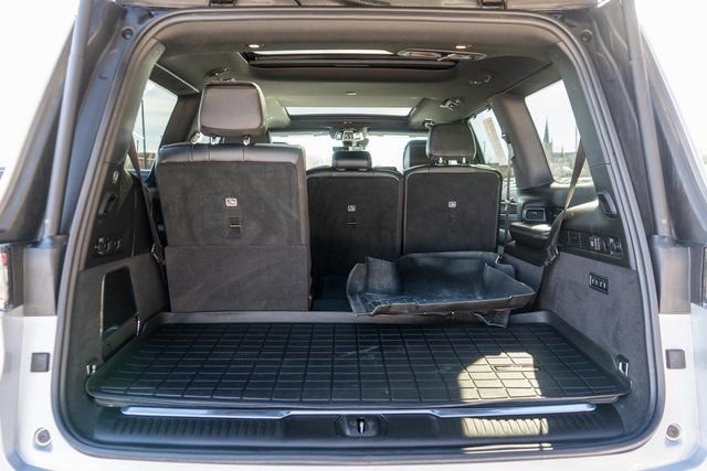 Used 2023 Jeep Grand Wagoneer 4WD w/ Flexible Seating Group image 11