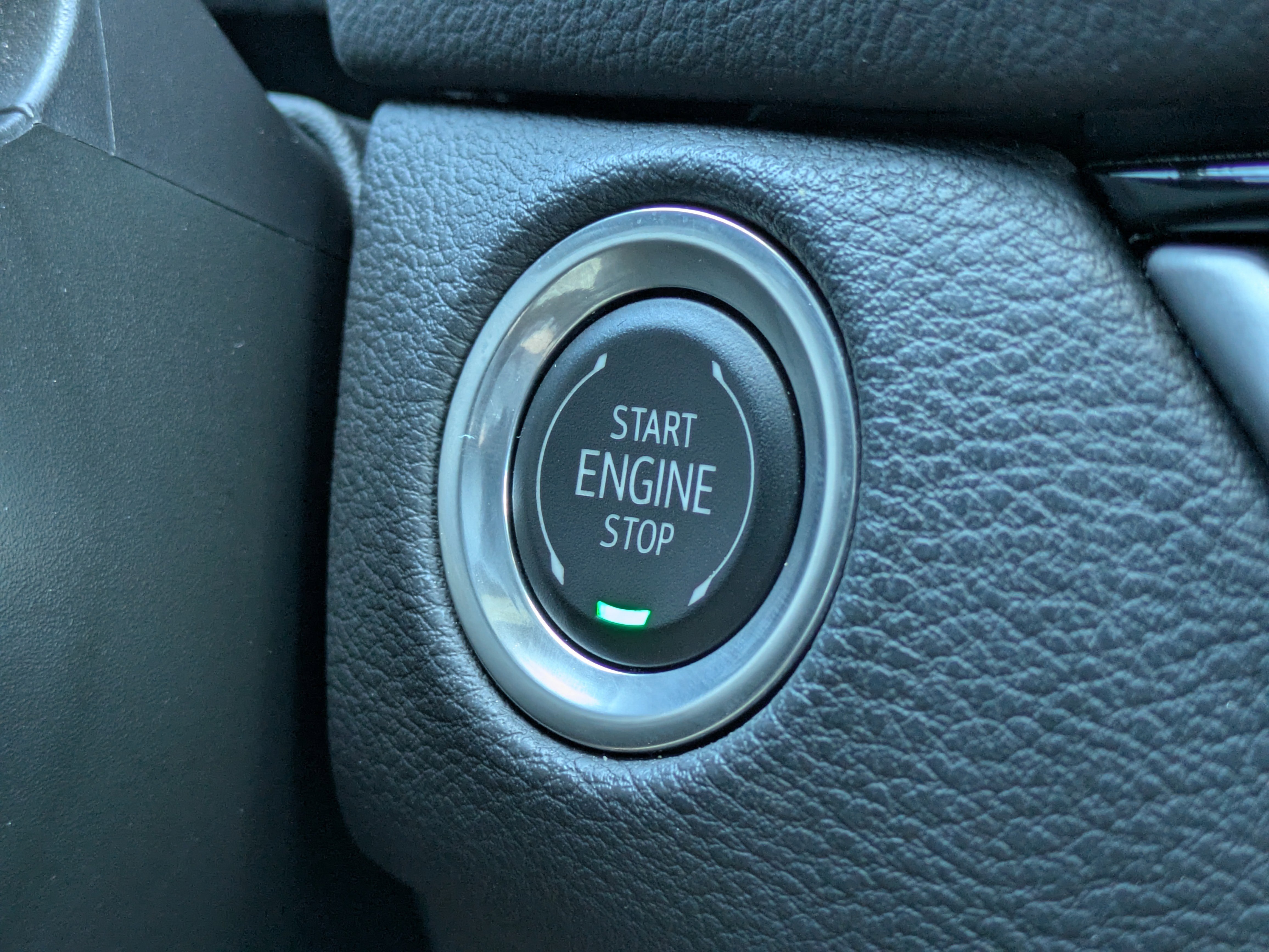 Certified 2024 Cadillac XT4 Sport FWD image 30
