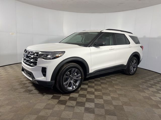 New 2026 Ford Explorer Active AWD/4WD image 1