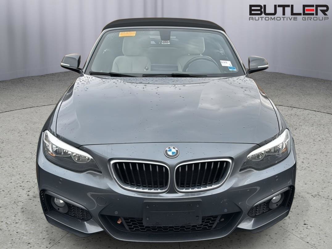 Used 2017 BMW 230i Convertible image 3