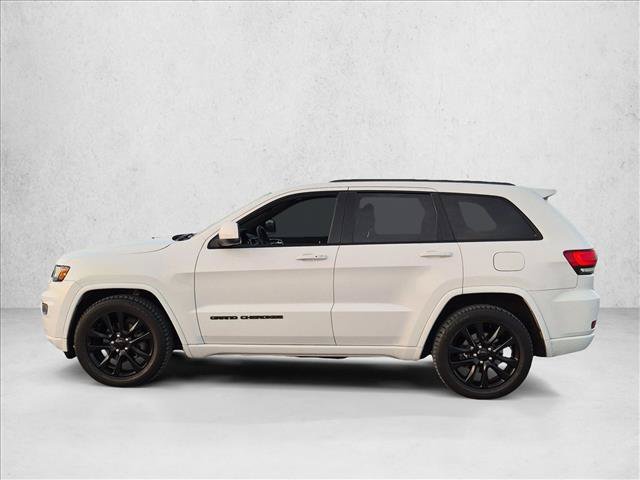 Used 2018 Jeep Grand Cherokee Altitude RWD image 9