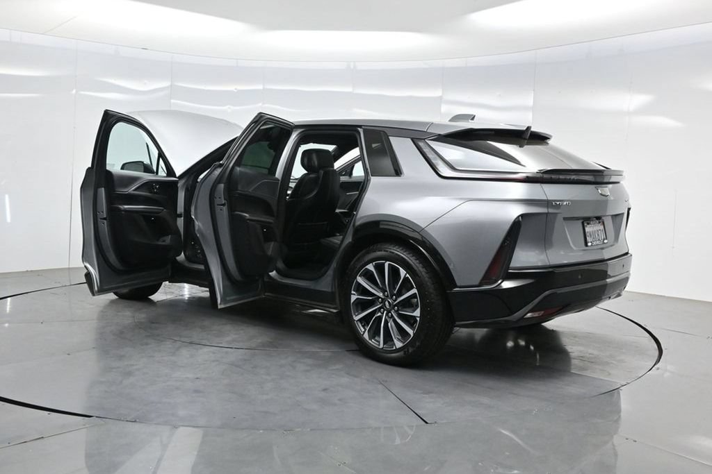 Used 2024 Cadillac Lyriq Sport RWD image 46
