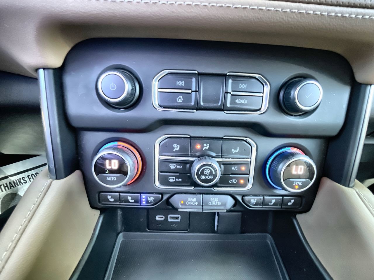 Used 2023 Chevrolet Suburban Premier AWD/4WD image 18